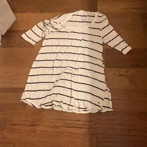 Burgundy and cream striped quater sleeve top